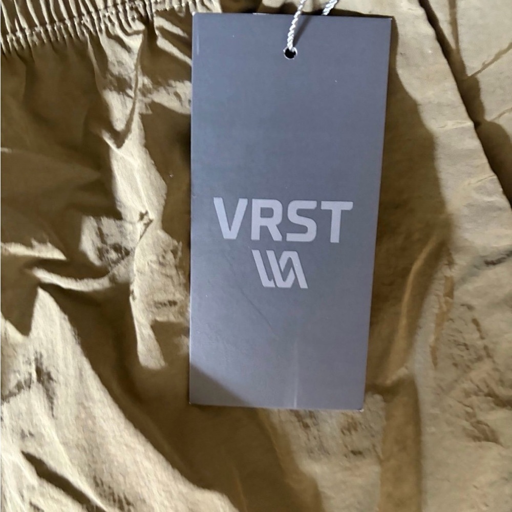 Men’s New VRST Men's 7" All-In Unlined Short Shorts Olive Green Shine Size - Picture 4 of 10